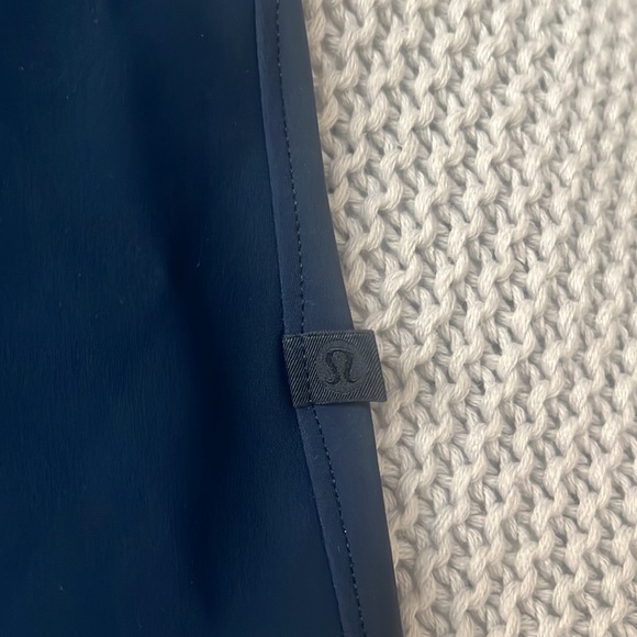 Lululemon thick shirt - Picture 4 of 4